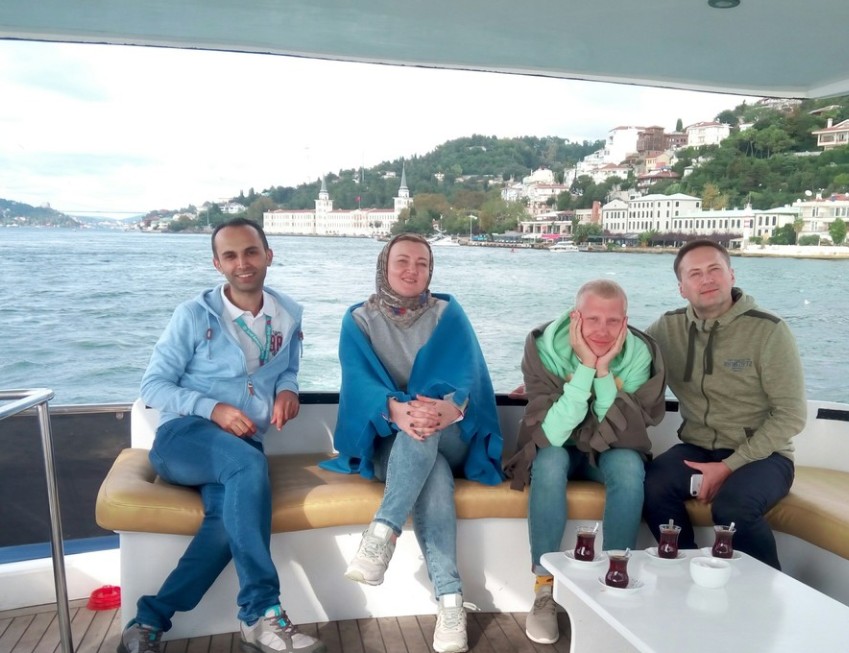 По всей длине Босфора до черного моря на частной яхте