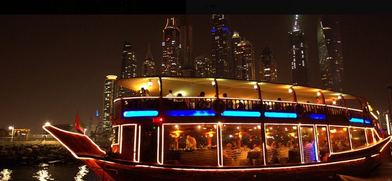 Прогулка на лодке "Dubai Marina"
