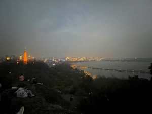 Фото